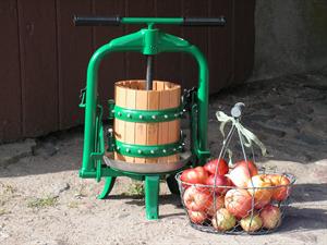 Starpresse / Frugtpresse / mosteri, 5 liter. M�l: H: 640 mm. Kurvediam.: 150 mm.